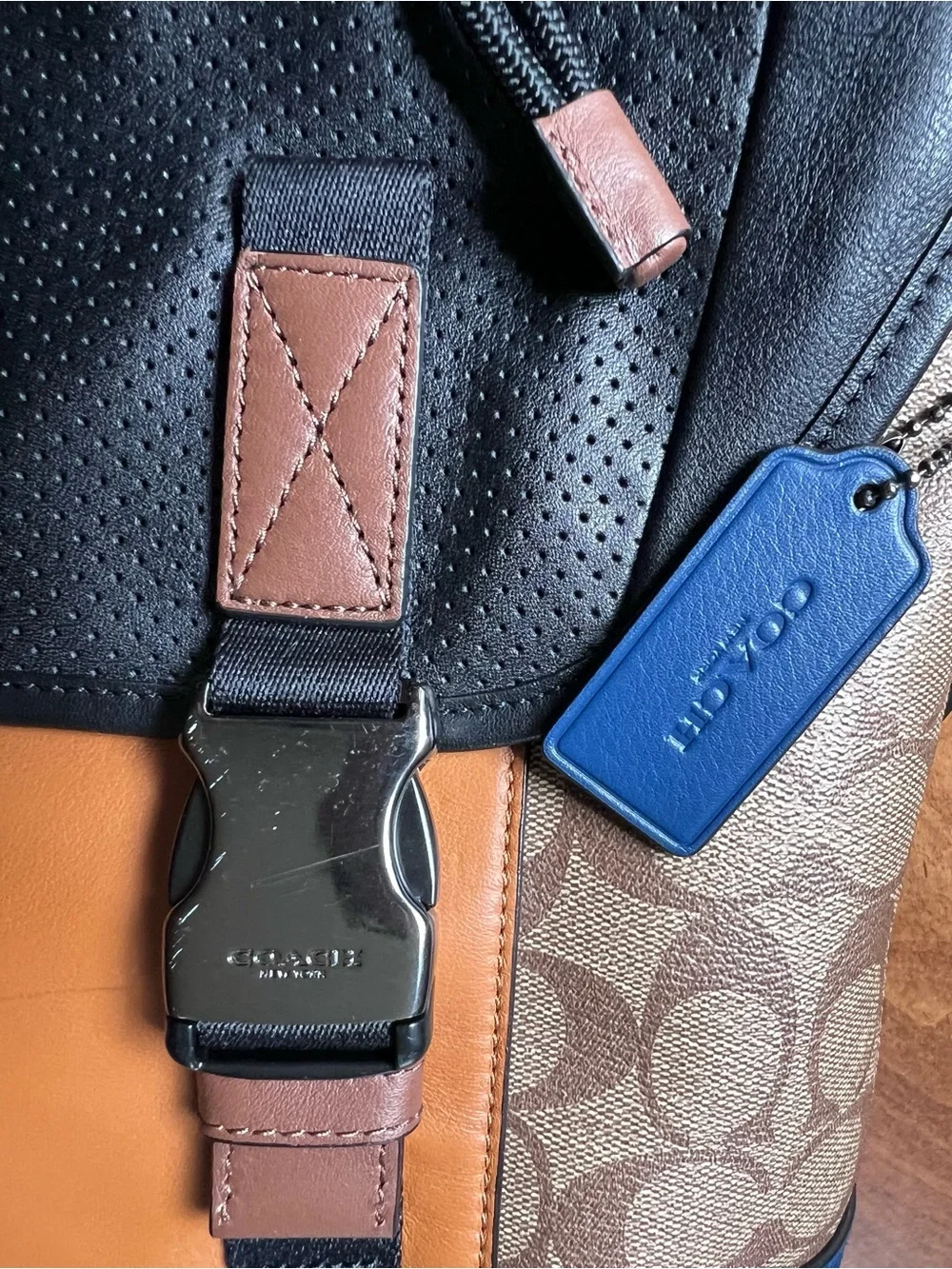COACH Track Messenger bag in Tan Blue Colorblock Signature Canvas